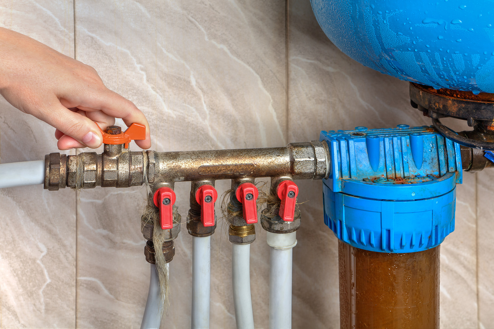 Turn Off Water Supply- Emergency Plumbing Surrey